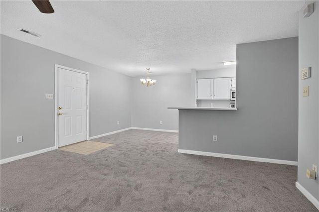 1563 N King St Apt 109, Hampton, VA 23669