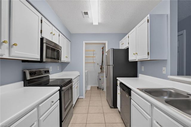 1563 N King St Apt 109, Hampton, VA 23669
