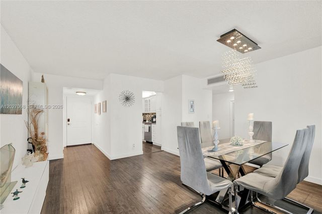 100 Bayview Dr 205, Sunny Isles Beach, FL 33160