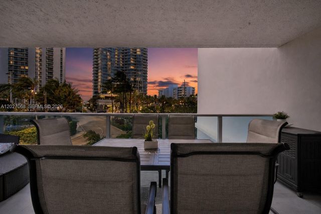 100 Bayview Dr 205, Sunny Isles Beach, FL 33160