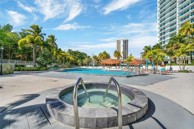 100 Bayview Dr 205, Sunny Isles Beach, FL 33160