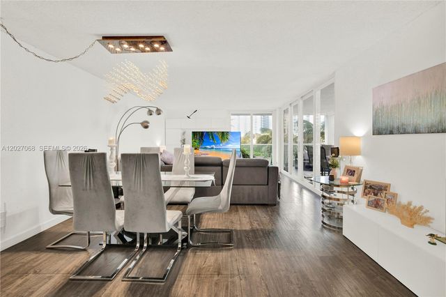 100 Bayview Dr 205, Sunny Isles Beach, FL 33160