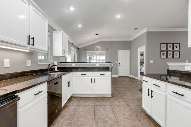 403 E 95th St, Odessa, TX 79765