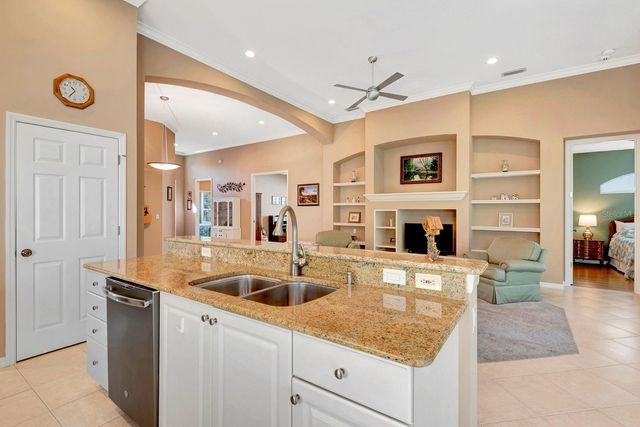 6659 PEBBLE BEACH WAY, Lakewood Ranch, FL 34202