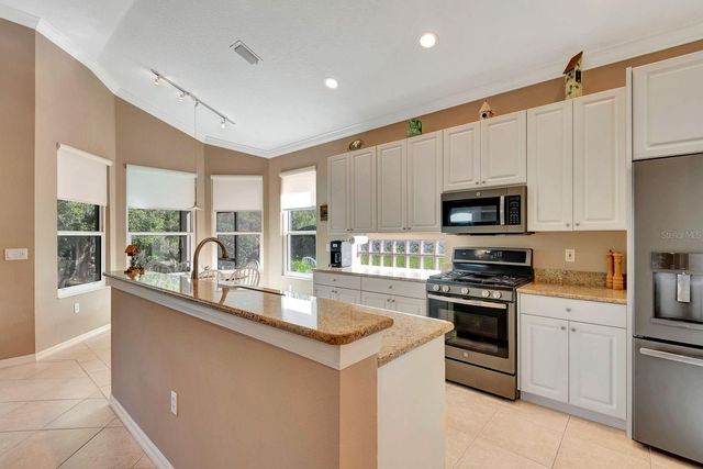 6659 PEBBLE BEACH WAY, Lakewood Ranch, FL 34202