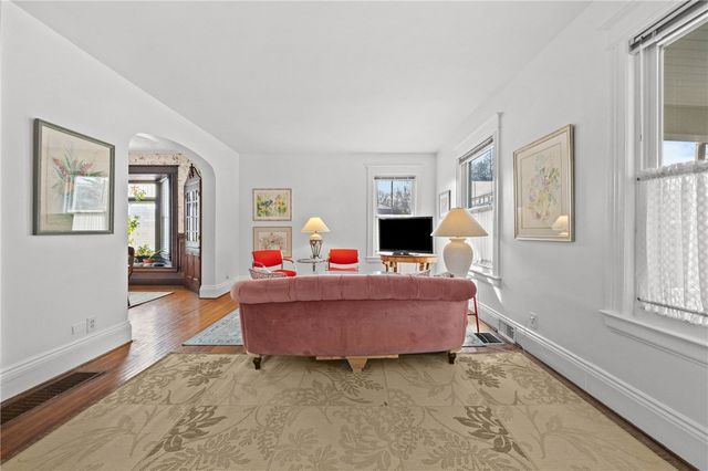 21 Kenilworth Terrace, Rochester, NY 14605