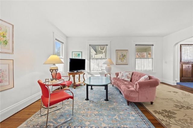 21 Kenilworth Terrace, Rochester, NY 14605