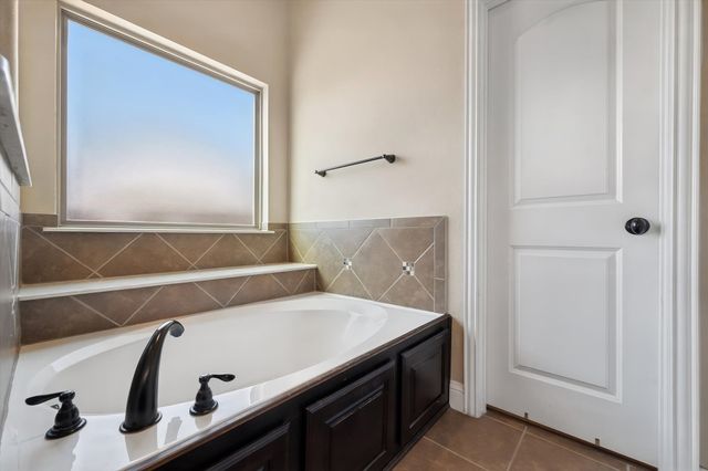 133 Haymeadow Drive, Crandall, TX 75114