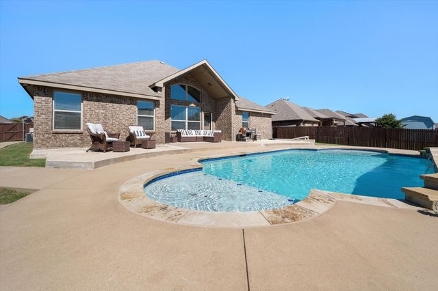 133 Haymeadow Drive, Crandall, TX 75114