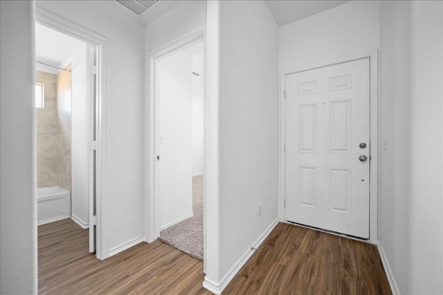 104 VINTAGE DR, San Marcos, TX 78666