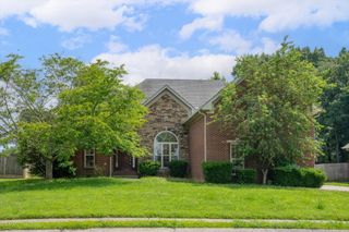 3696 Prestwicke Pl, Adams, TN 37010