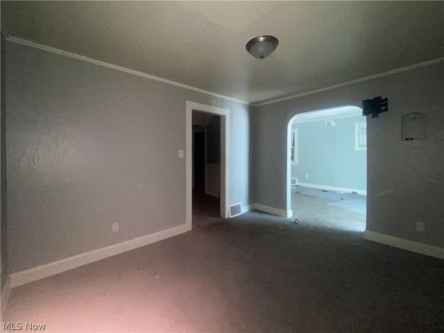 10609 Dove Avenue, Cleveland, OH 44105