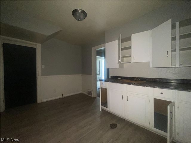 10609 Dove Avenue, Cleveland, OH 44105