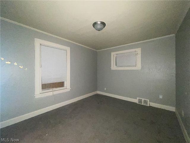 10609 Dove Avenue, Cleveland, OH 44105