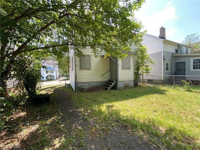 10609 Dove Avenue, Cleveland, OH 44105