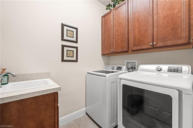 19832 Maddelena CIR, Estero, FL 33967