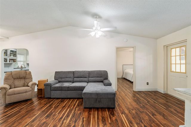 8711 SW 90TH STREET B, Ocala, FL 34481