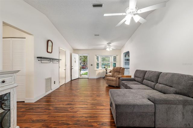 8711 SW 90TH STREET B, Ocala, FL 34481