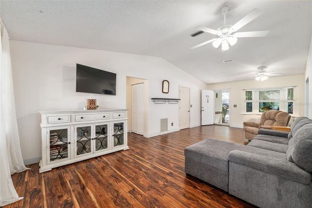 8711 SW 90TH STREET B, Ocala, FL 34481