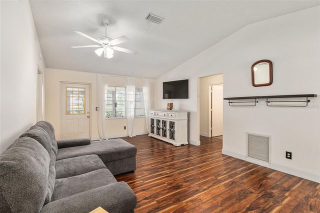 8711 SW 90TH STREET B, Ocala, FL 34481