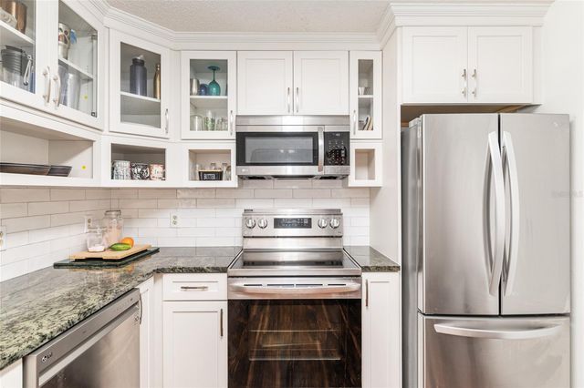 8711 SW 90TH STREET B, Ocala, FL 34481