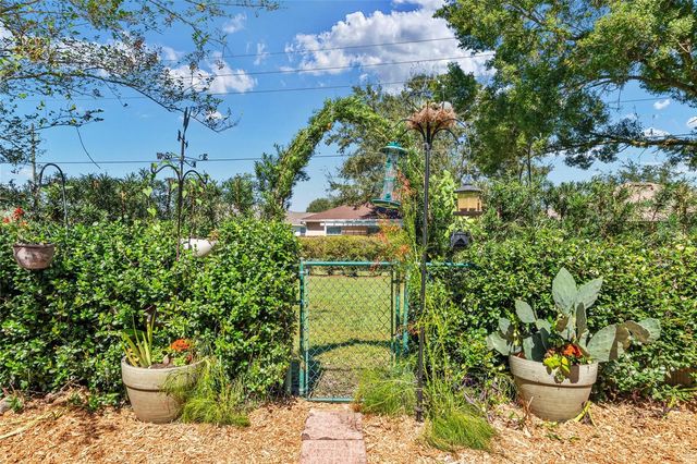 8711 SW 90TH STREET B, Ocala, FL 34481
