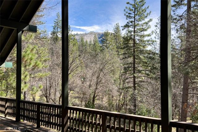 2701 Spelt, Yosemite, CA 95389