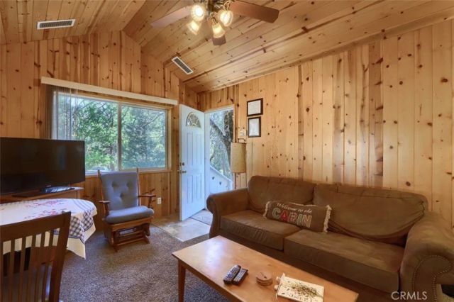 2701 Spelt, Yosemite, CA 95389