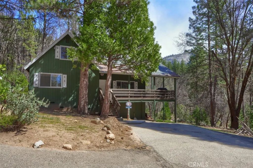 2701 Spelt, Yosemite, CA 95389