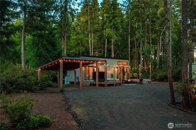 1431 E Phillips Lake Loop Road, Shelton, WA 98584