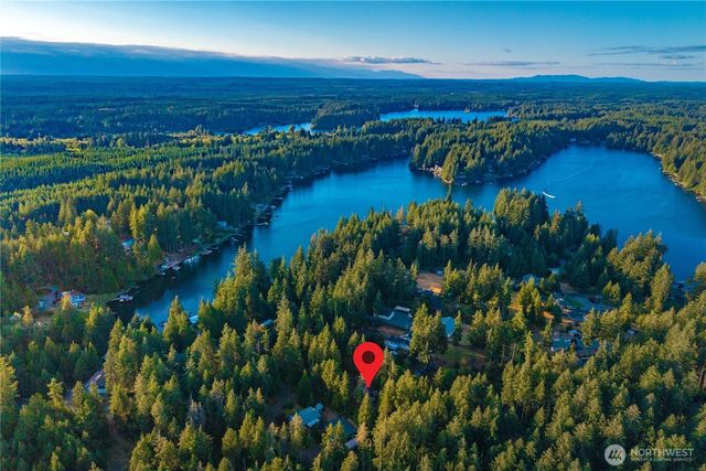 1431 E Phillips Lake Loop Road, Shelton, WA 98584