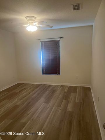 241 Paquita Circle SW, Palm Bay, FL 32908