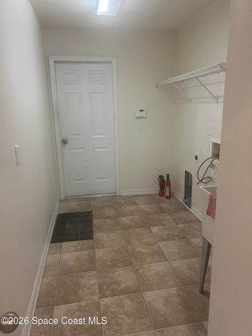 241 Paquita Circle SW, Palm Bay, FL 32908