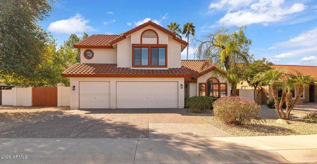 Image 1 of property listing at 1843 E SHEENA Drive, Phoenix, AZ 85022