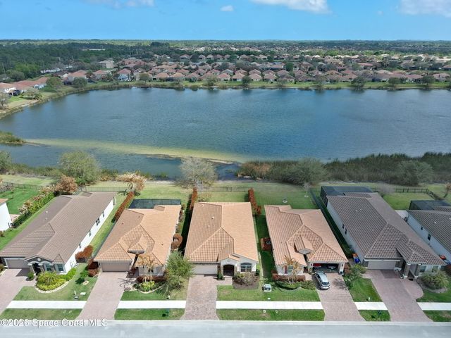 1804 Berkshire Circle SW, Vero Beach, FL 32968