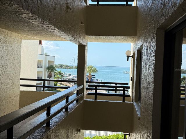 106 1ST STREET E 210, Tierra Verde, FL 33715