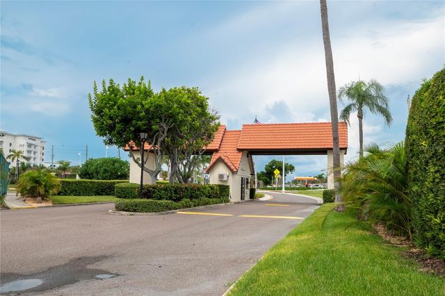 106 1ST STREET E 210, Tierra Verde, FL 33715