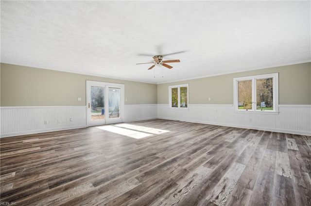 9 Rhodelia LN, Poquoson, VA 23662