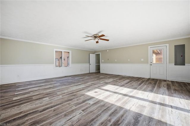 9 Rhodelia LN, Poquoson, VA 23662