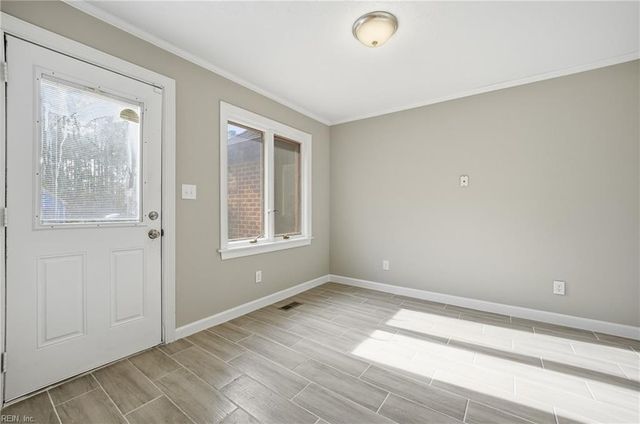 9 Rhodelia LN, Poquoson, VA 23662