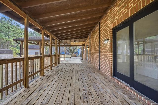 9 Rhodelia LN, Poquoson, VA 23662