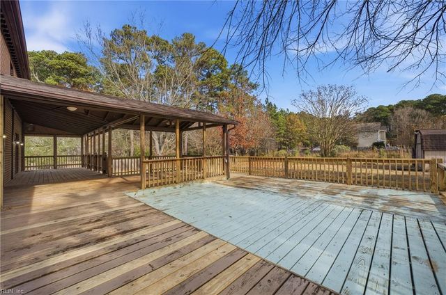 9 Rhodelia LN, Poquoson, VA 23662