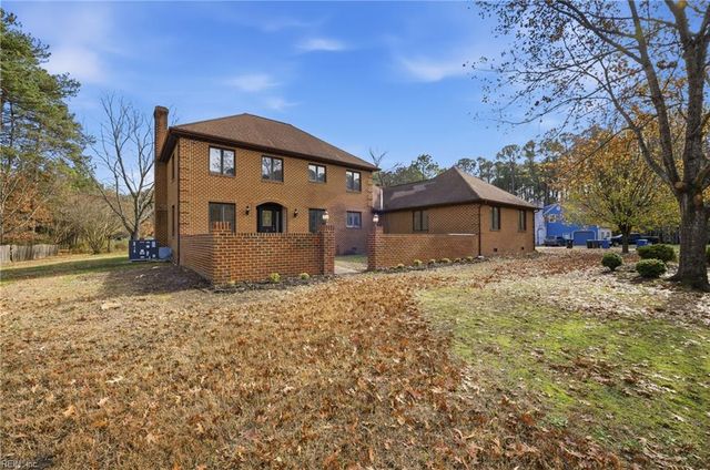 9 Rhodelia LN, Poquoson, VA 23662