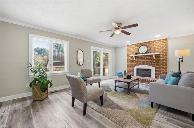 9 Rhodelia LN, Poquoson, VA 23662