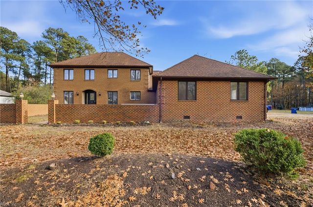 9 Rhodelia LN, Poquoson, VA 23662