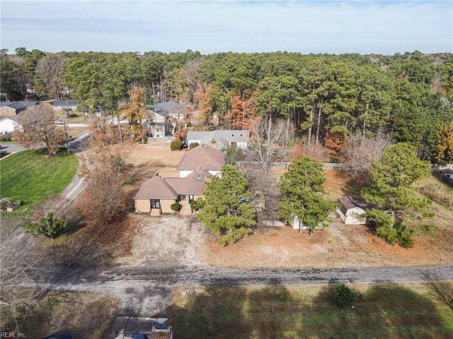 9 Rhodelia LN, Poquoson, VA 23662