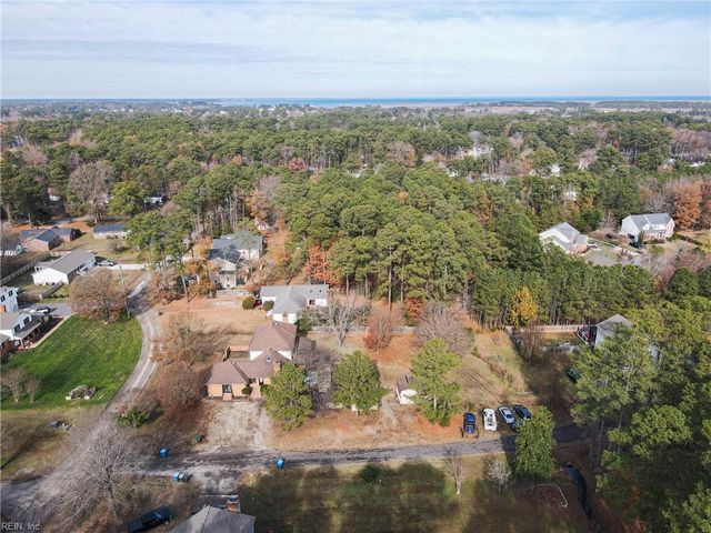 9 Rhodelia LN, Poquoson, VA 23662