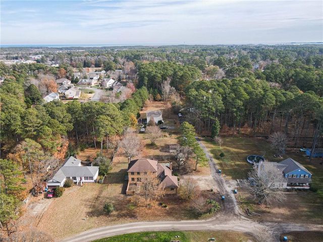 9 Rhodelia LN, Poquoson, VA 23662