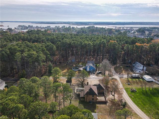 9 Rhodelia LN, Poquoson, VA 23662