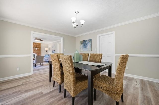 9 Rhodelia LN, Poquoson, VA 23662